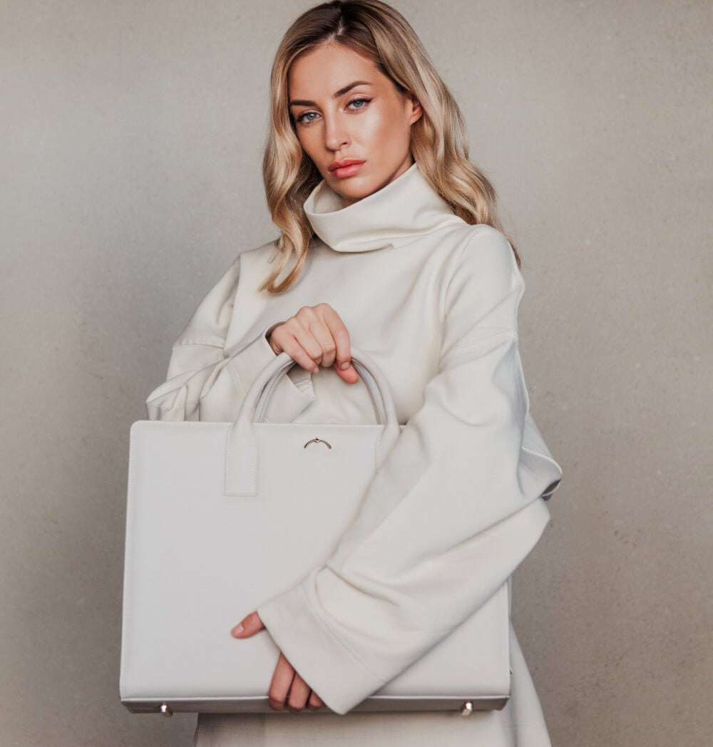 Metis Moonstone | Qosmic