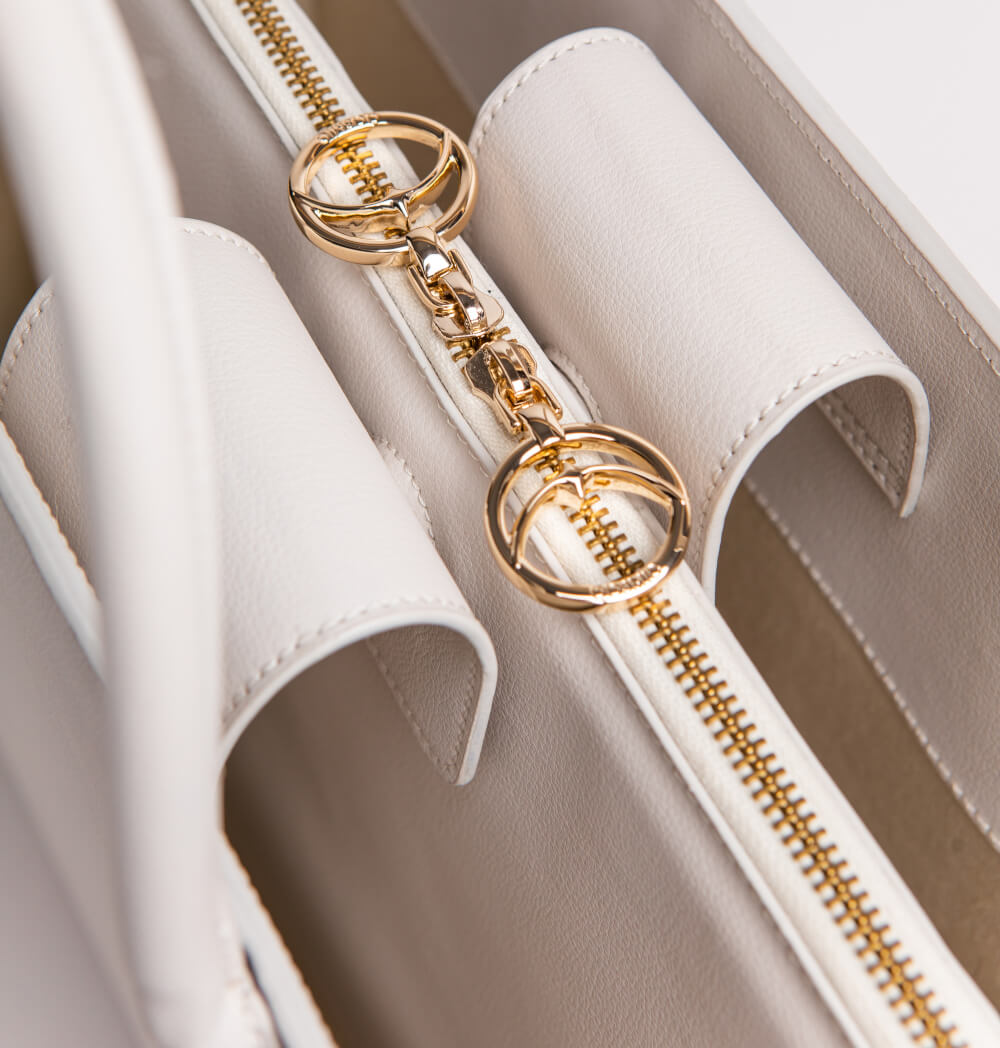 Metis Moonstone | Qosmic